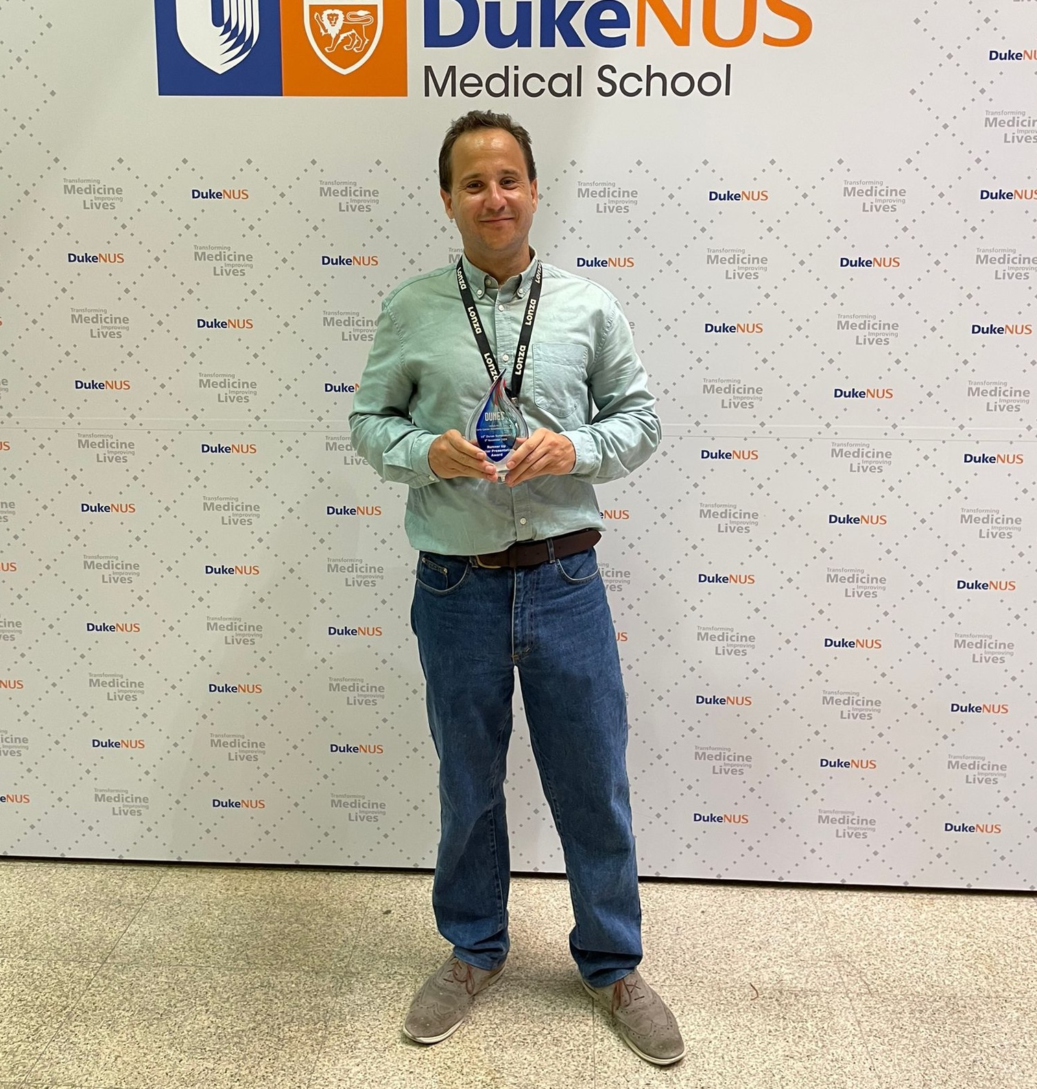 Toni wins a poster award at DUNES Symposium 2024